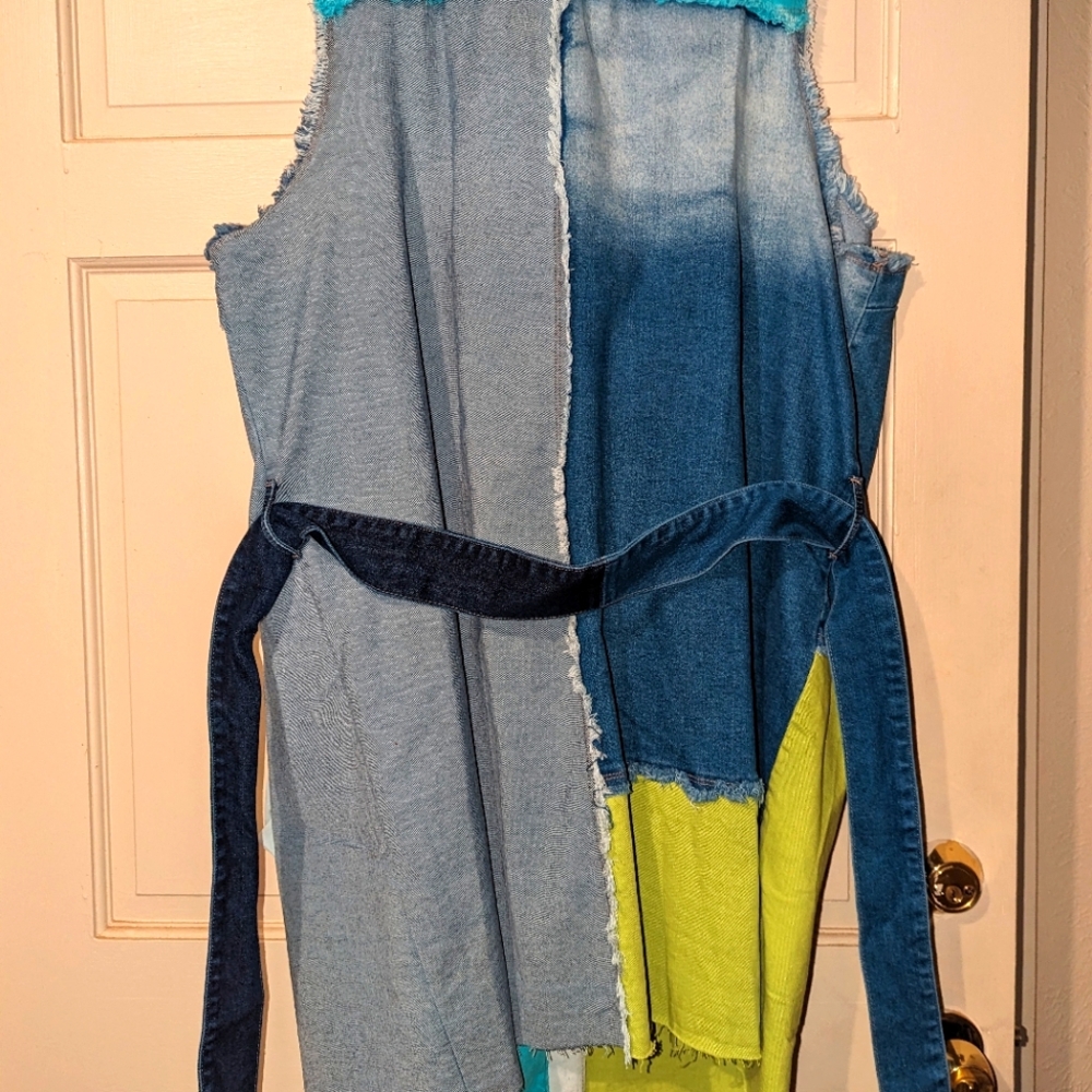 Ashley Steward. NEW The Vest is Size 26/28 and Capris are size 26.